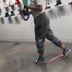 EXCLUSIVE WV LIMITED WOLF SMOKE GREY PANTS L